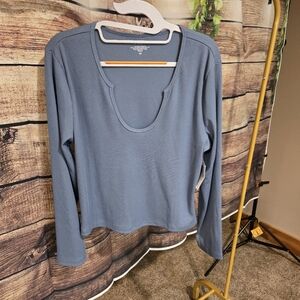 Ladies long sleeve top